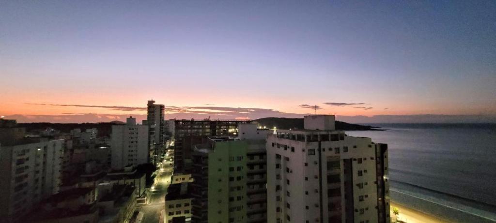 Cobertura C/ Vista Para O Mar E Montanhas, Churrasqueira, 4 Quartos 2 Vg Garagem 구아라파리 외부 사진